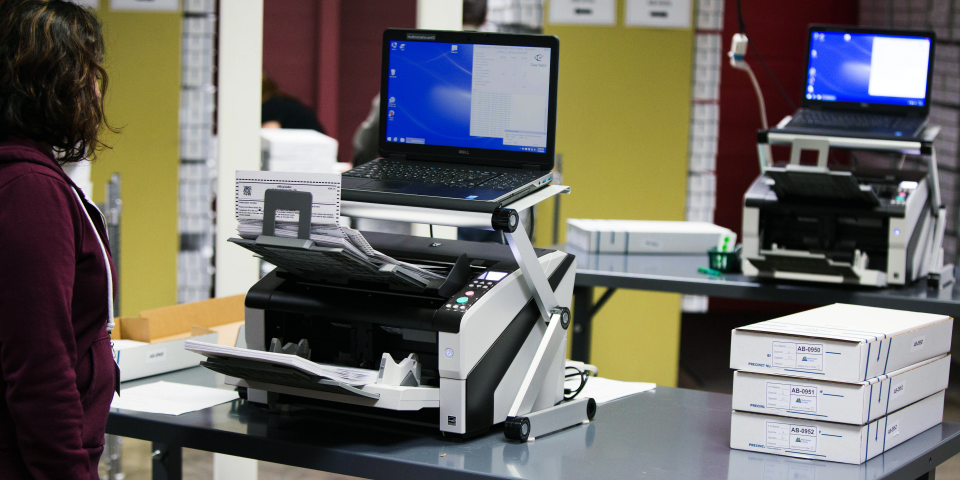 Fujistu scanning ballots